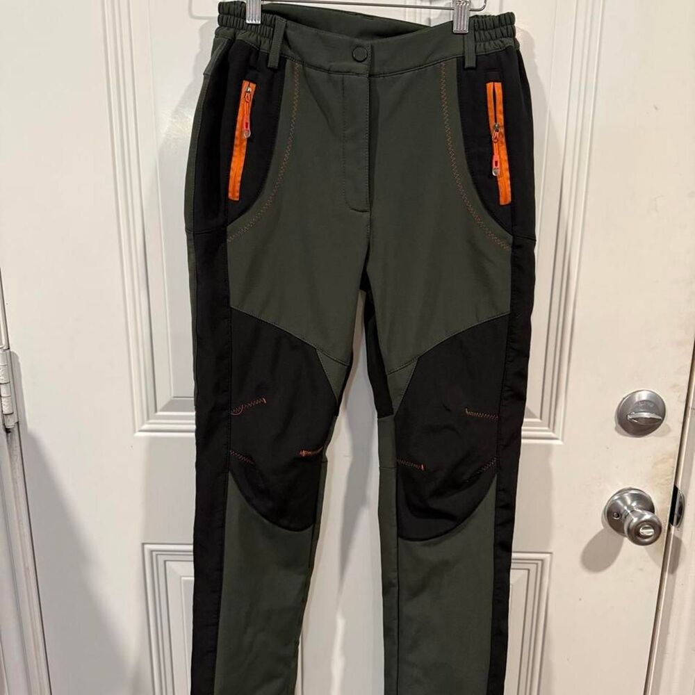 Gorewear Women's Green and Khaki Trousers